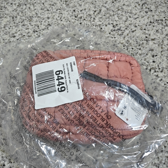 NEW Free people Quilted Mini Case (Ballet Slipper, Pink) - Picture 4 of 9